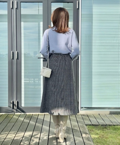 couture brooch（クチュールブローチ）の「◆【プチプラ・もちもちな肌触り】スカラリブデザインパフニット（ニット/セーター・レディース・ブラック/レッド系/サックスブルー/オフホワイト・38/42）」の17枚目の写真