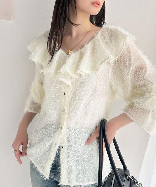mily bilet（ミウィビレット）の「【mily bilet】ふんわり愛らしさを纏う大人ガーリーMIX。シアーフェザーフリル襟キャンディースリーブブラウス（長袖）（シャツ/ブラウス・レディース・イエロー/アイボリー/ブラック・X-LARGE/SMALL/MEDIUM/LARGE）」の22枚目の写真