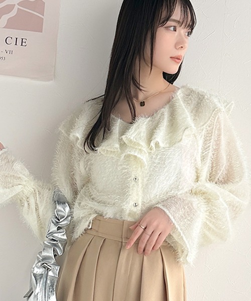 mily bilet（ミウィビレット）の「【mily bilet】ふんわり愛らしさを纏う大人ガーリーMIX。シアーフェザーフリル襟キャンディースリーブブラウス（長袖）（シャツ/ブラウス・レディース・イエロー/アイボリー/ブラック・X-LARGE/SMALL/MEDIUM/LARGE）」の21枚目の写真