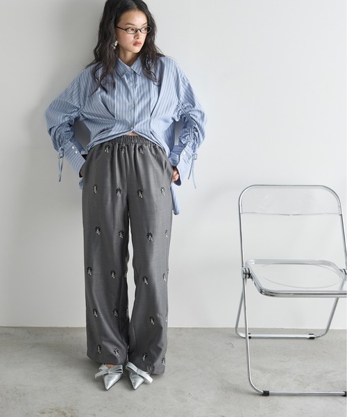 THE YOn(ザヨン)の「ビーズ刺繍イージーパンツ(スラックス・レディース・ブラック/グレー/サンドベージュ・FREE)」の1枚目の写真