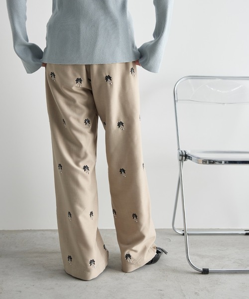 THE YOn(ザヨン)の「ビーズ刺繍イージーパンツ(スラックス・レディース・ブラック/グレー/サンドベージュ・FREE)」の22枚目の写真