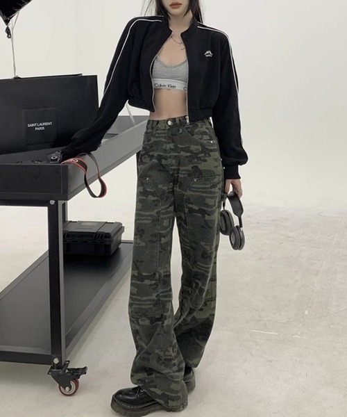 Lace Ladies（レースレディース）の「配色 ライン クロップド ジップアップ ジャケット（ブルゾン・レディース・ベージュ/ブラック・XL/M）」の4枚目の写真