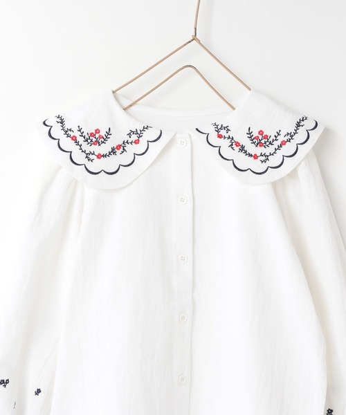 LOWRYS FARM(ローリーズファーム)の「フラワーシシュウブラウス 292570(シャツ/ブラウス・キッズ・オフホワイト/ブルー・110cm/120cm/130cm/140cm/150cm)」の13枚目の写真