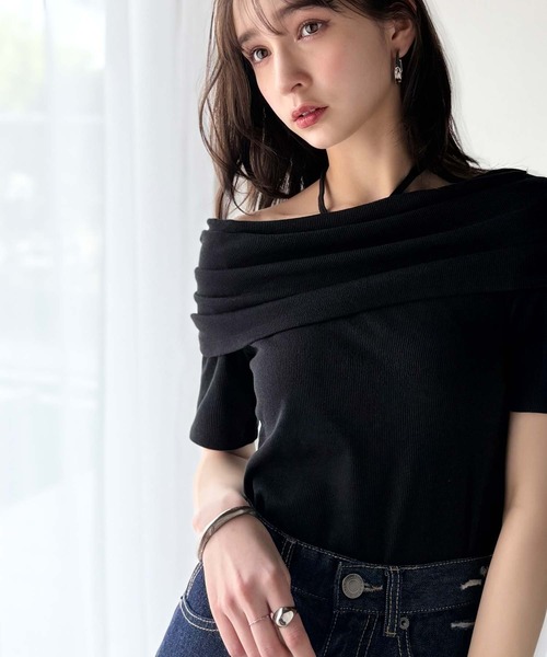 classicalelf(クラシカルエルフ)の「視線を奪う、美デコルテ。華奢見えを叶える、絶妙ドレープが◎ タイ付き五分袖オフショルトップス(Tシャツ/カットソー・レディース・ブラウン/グレイッシュベージュ/ブラック/オフホワイト/杢グレー・X-LARGE/SMALL/MEDIUM/LARGE)」の2枚目の写真
