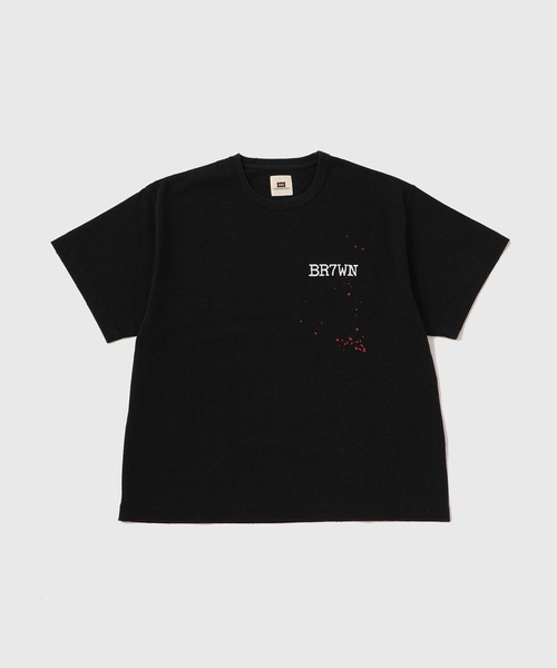 アダムエロペ　レミレリーフ　ブラウン WOOO! WOOO! プリント Tシャツ アダムエロペ レミレリーフ ブラウン WOOO! WOOO! プリント T