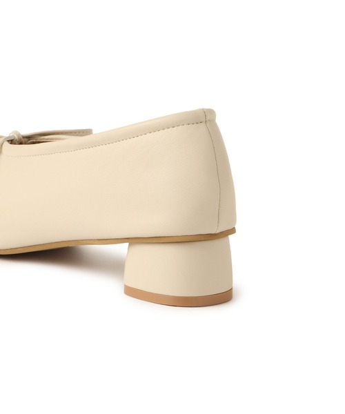 ROPE' PICNIC(ロペピクニック)の「リボンギャザーミドルヒールパンプス(パンプス・レディース・ブラック/キナリ・S/M/L)」の19枚目の写真