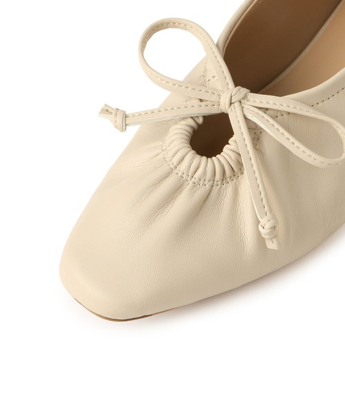 ROPE' PICNIC(ロペピクニック)の「リボンギャザーミドルヒールパンプス(パンプス・レディース・ブラック/キナリ・S/M/L)」の16枚目の写真