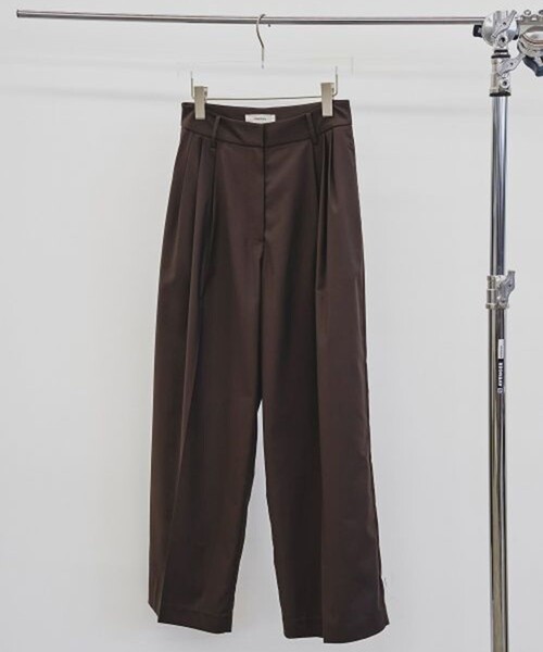 パンツ TODAYFUL Lightweight Tuck Trousers TODAYFUL（トゥデイフル）の「【TODAYFUL/トゥデイフル