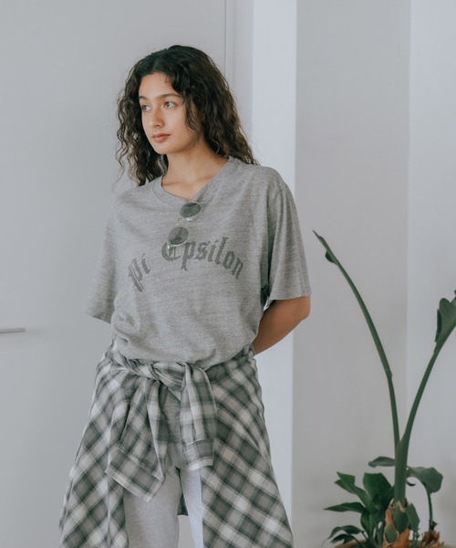 REMI RELIEF(レミレリーフ)の「REMI RELIEF/レミレリーフ リサイクル天竺スペシャル加工T(Pi Epsilon) Tシャツ(Tシャツ/カットソー・メンズ・ヘザーグレー/ブラック/オートミール・M/L/XL)」の13枚目の写真