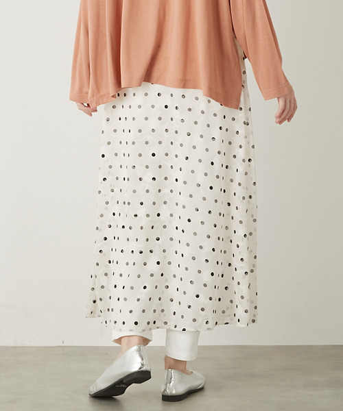 MELROSE claire(メルローズ クレール)の「【カットジャガードドットプリントスカート】(スカート・レディース・ブラック/サックスブルー/アイボリー・FREE)」の4枚目の写真