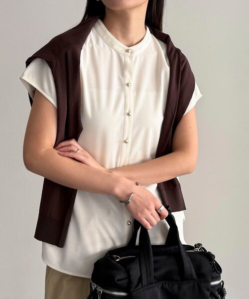 fredy emue（フレディエミュ）の「《セットアップ対応》ジョーゼットフレンチスリーブブラウス（シャツ/ブラウス・レディース・チャコールグレー/ブラック/アイボリー・38）」の7枚目の写真