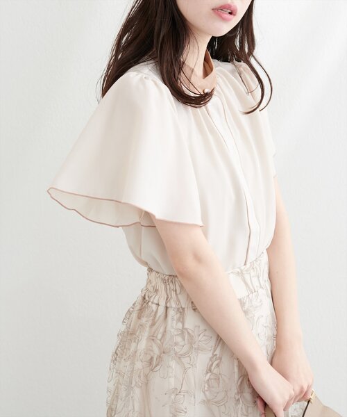 natural couture（ナチュラルクチュール）の「デザイン釦配色フレア袖ブラウス（シャツ/ブラウス・レディース・グレー/オフホワイト/ドット/ネイビー/モカ/ホワイト系その他・FREE）」の13枚目の写真