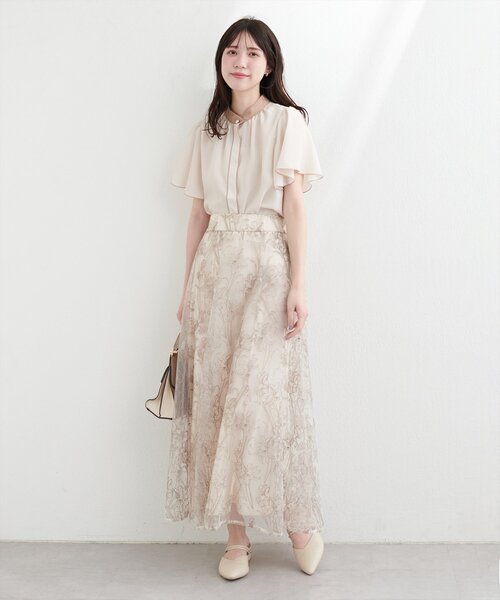 natural couture（ナチュラルクチュール）の「デザイン釦配色フレア袖ブラウス（シャツ/ブラウス・レディース・グレー/オフホワイト/ドット/ネイビー/モカ/ホワイト系その他・FREE）」の16枚目の写真