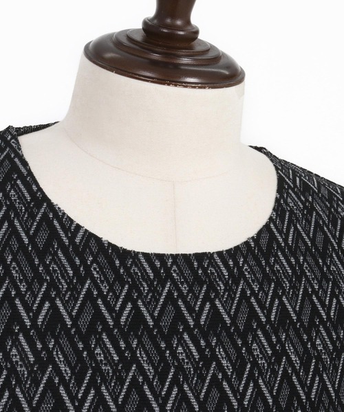 ANGENEHM（アンゲネーム）の「mt9527-Geometric jacquard fabric switching design oversized T-shirt Tシャツ（Tシャツ/カットソー・メンズ・ブラック/オートミール・S/M/L）」の19枚目の写真