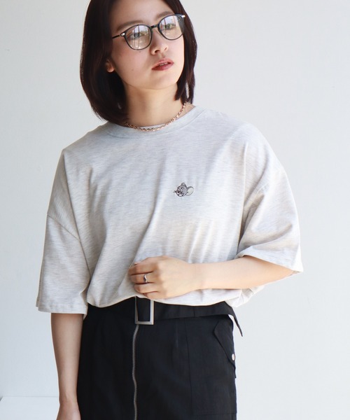 Tom&Jerry(トムアンドジェリー)の「【Tom & Jerry/トム & ジェリー】 アートワークデザイン サガラ刺繍 半袖 Tシャツ(Tシャツ/カットソー・レディース・ダークネイビー/ミント/オートミール/イエロー・M/L)」の7枚目の写真