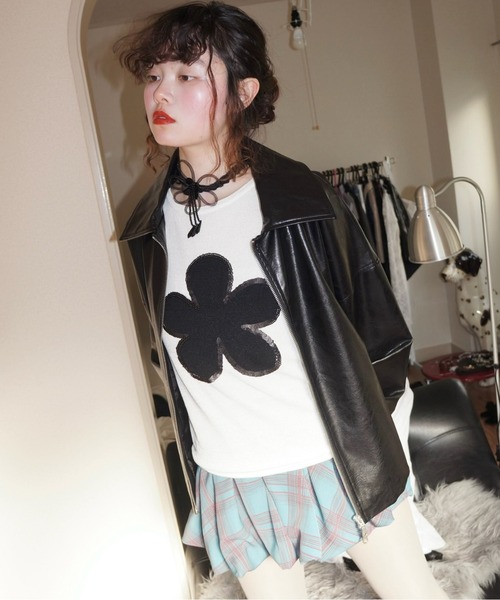 musubore（ムスボレ）の「flower motif spangle sleeve-less NT / スパンコールフラワーニット（タンクトップ・レディース・ピンク/ブラック/カーキ・FREE）」の15枚目の写真