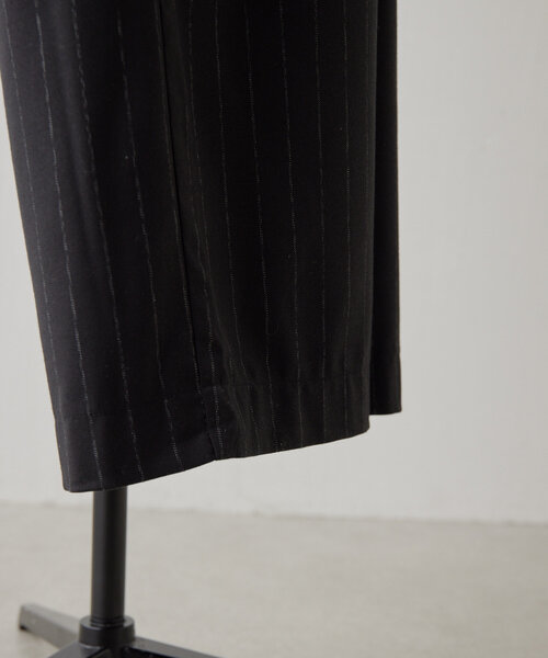 ear PAPILLONNER（イアパピヨネ）の「ワイドサロペット【SUM1 STYLE(スミスタイル)】（サロペット/オーバーオール・レディース・ブラック・FREE）」の2枚目の写真