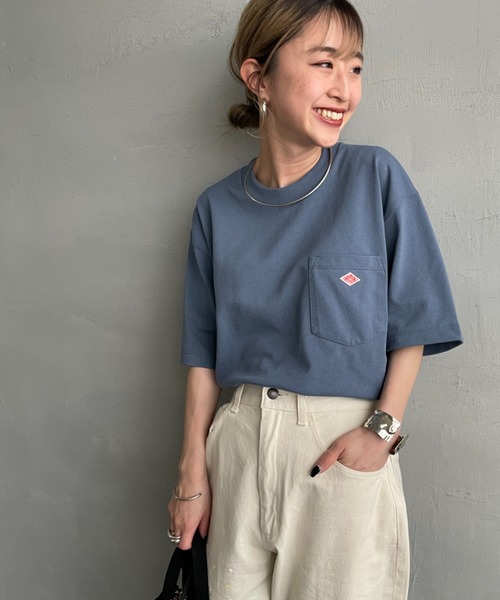 DANTON（ダントン）の「[DANTON/ダントン] ワンポイントロゴ ポケットTシャツ（Tシャツ/カットソー・レディース・グレイッシュベージュ/サックスブルー/アイボリー/ブラック/ダークグリーン/チャコールグレー/ライトグレー/ホワイト/ネイビー・S/M/L/XL/XXL）」の9枚目の写真