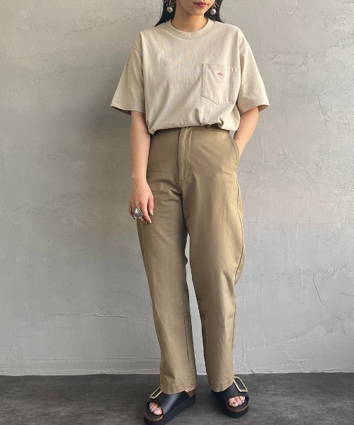 DANTON（ダントン）の「[DANTON/ダントン] ワンポイントロゴ ポケットTシャツ（Tシャツ/カットソー・レディース・グレイッシュベージュ/サックスブルー/アイボリー/ブラック/ダークグリーン/チャコールグレー/ライトグレー/ホワイト/ネイビー・S/M/L/XL/XXL）」の21枚目の写真