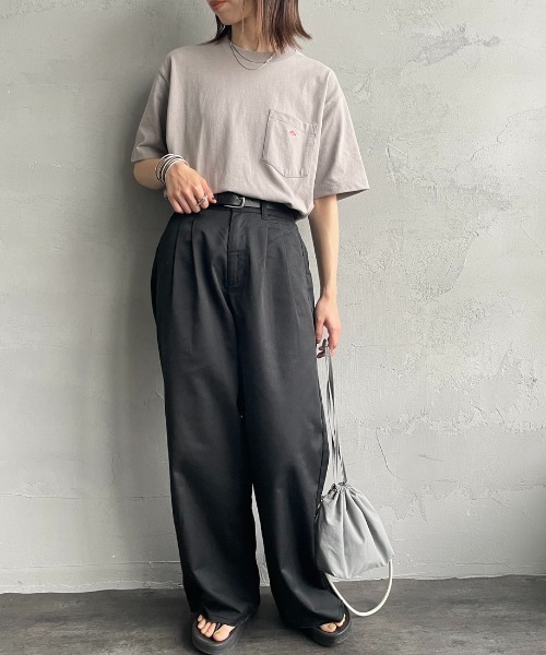 DANTON（ダントン）の「[DANTON/ダントン] ワンポイントロゴ ポケットTシャツ（Tシャツ/カットソー・レディース・グレイッシュベージュ/サックスブルー/アイボリー/ブラック/ダークグリーン/チャコールグレー/ライトグレー/ホワイト/ネイビー・S/M/L/XL/XXL）」の19枚目の写真