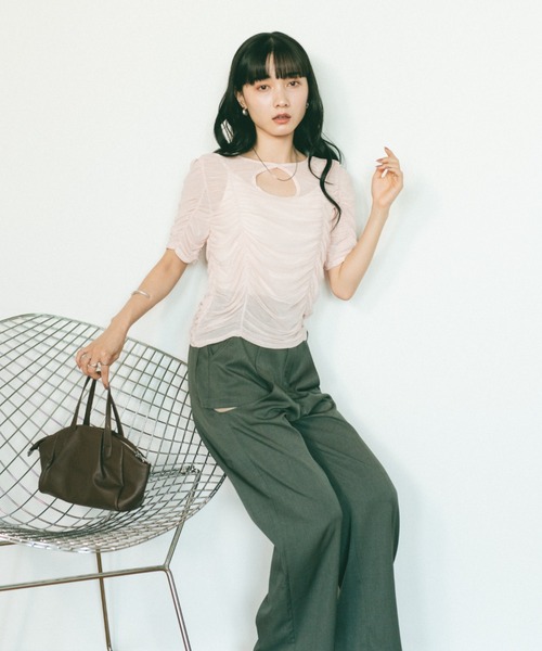 VANNIE U（ヴァニーユー）の「ギャザーチュールシアートップス（Tシャツ/カットソー・レディース・アイボリー/ブラック/ピンク・FREE）」の7枚目の写真