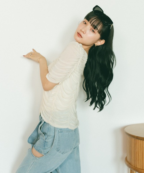 VANNIE U（ヴァニーユー）の「ギャザーチュールシアートップス（Tシャツ/カットソー・レディース・アイボリー/ブラック/ピンク・FREE）」の13枚目の写真