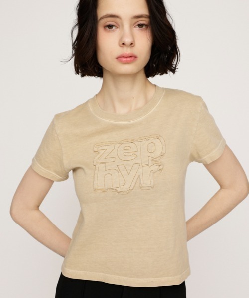 SLY(スライ)の「【限定カラーあり】PATCH LOGO COMPACT T/SH パッチロゴ コンパクト Tシャツ 半袖 夏服(Tシャツ/カットソー・レディース・レッド/ライトブラック/ブルー/カーキ/ライトベージュ・FREE)」の15枚目の写真