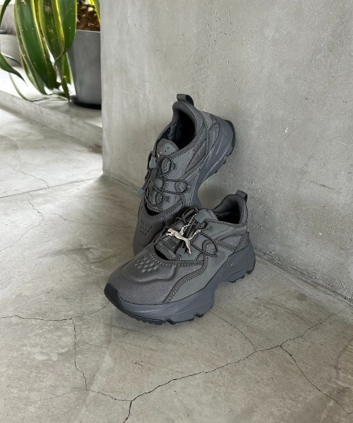 PUMA(プーマ)の「【emmi×PUMA】ORKID SANDAL(スニーカー・レディース・クリア・22.5cm/23cm/23.5cm/24cm/24.5cm/25cm)」の9枚目の写真