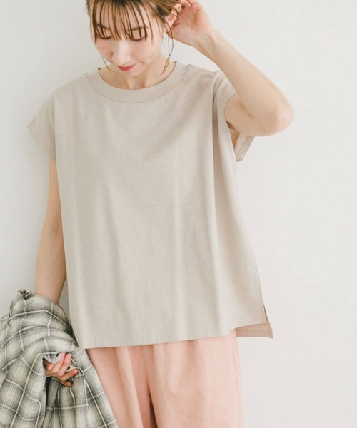 ITEMS URBANRESEARCH（アイテムズ アーバンリサーチ）の「クルーネックノースリTシャツ（Tシャツ/カットソー・レディース・ホワイト/チャコールグレー/ベージュ系その他/ブルー系その他・FREE）」の22枚目の写真