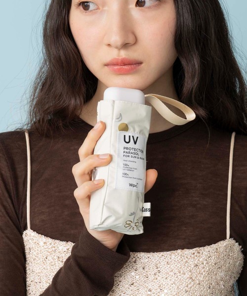Casselini(キャセリーニ)の「Casselini(キャセリーニ)【Wpc. × Casselini】完全遮光 晴雨兼用タトゥー柄折りたたみ傘(折りたたみ傘・レディース・ブラック/ホワイト/グリーン・FREE)」の2枚目の写真