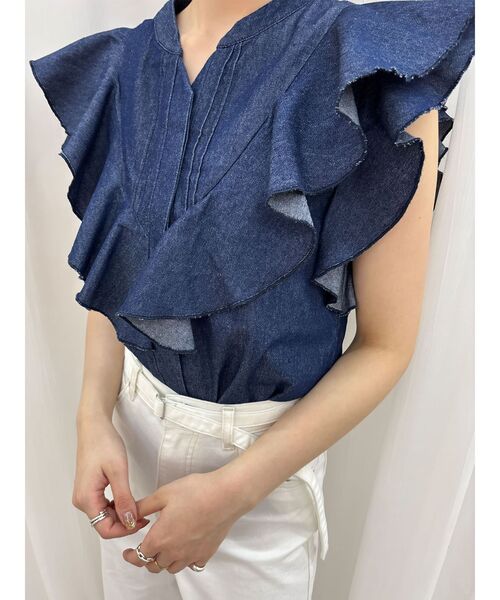 Lee（リー）の「【Leeコラボ】Vネックフリルタックブラウス（シャツ/ブラウス・レディース・オフホワイト/ブルー/インディゴブルー・FREE）」の3枚目の写真