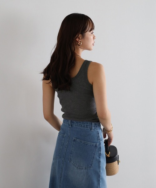 ENC(エンク)の「basic tank top / ベーシックタンクトップ(タンクトップ・レディース・キナリ/チャコールグレー/ブラック・FREE)」の11枚目の写真