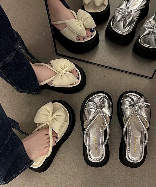shopnikoniko（ショップニコニコ）の「リボンモチーフ PUレザー 厚底サンダル（サンダル・レディース・ブラック/シルバー/ホワイト・37/36/39/38）」の7枚目の写真