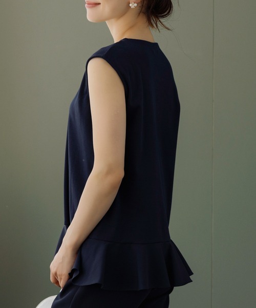 Sono（ソーノ）の「【SONO/ソーノ】ノースリーブフリマプルオーバー（Tシャツ/カットソー・レディース・ホワイト/ネイビー/ブラック・1/2）」の11枚目の写真