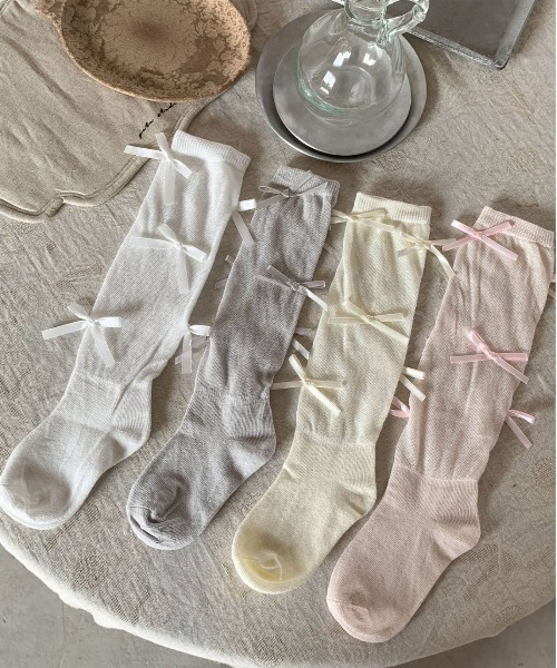 aimoha(アイモハ)の「【aimoha-KIDS-】サイドリボン付きミドルソックス(ソックス/靴下・キッズ・グレー/ピンク/ホワイト/イエロー・SMALL/MEDIUM/LARGE)」の14枚目の写真