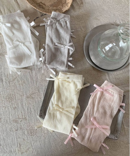 aimoha(アイモハ)の「【aimoha-KIDS-】サイドリボン付きミドルソックス(ソックス/靴下・キッズ・グレー/ピンク/ホワイト/イエロー・SMALL/MEDIUM/LARGE)」の8枚目の写真