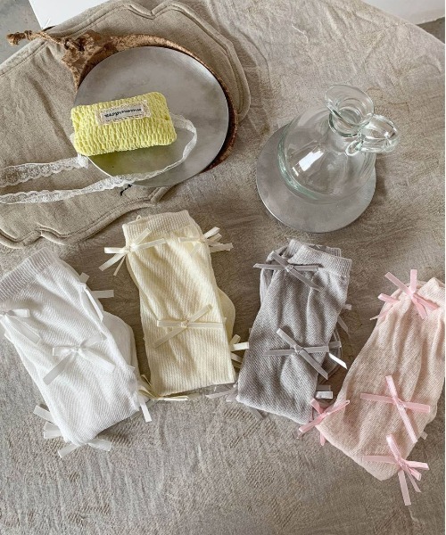 aimoha(アイモハ)の「【aimoha-KIDS-】サイドリボン付きミドルソックス(ソックス/靴下・キッズ・グレー/ピンク/ホワイト/イエロー・SMALL/MEDIUM/LARGE)」の11枚目の写真