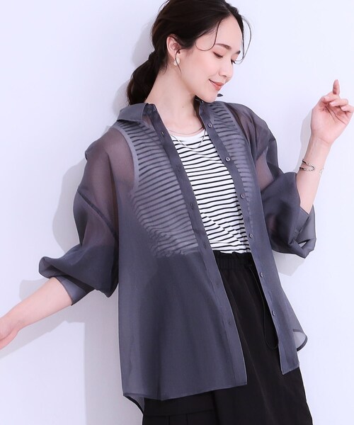 Cutie Blonde（キューティーブロンド）の「大人の上品なシアー感 オーガンジー シアーシャツ（シャツ/ブラウス・レディース・チャコールグレー/ライトブルー/ライトグレー/ピンク系・00）」の2枚目の写真