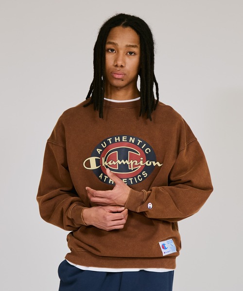 Champion(チャンピオン)の「【Champion/チャンピオン】メンズ アクションスタイル クルーネックスウェットシャツ(スウェット・メンズ・ブラウン/ブラック/ダークグリーン・X-LARGE/MEDIUM/LARGE)」の1枚目の写真
