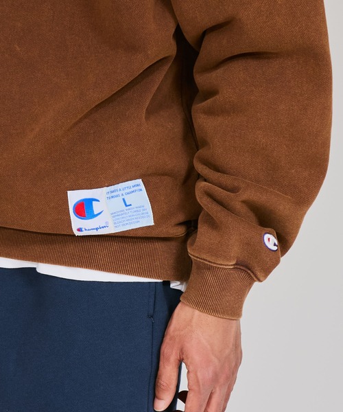 Champion(チャンピオン)の「【Champion/チャンピオン】メンズ アクションスタイル クルーネックスウェットシャツ(スウェット・メンズ・ブラウン/ブラック/ダークグリーン・X-LARGE/MEDIUM/LARGE)」の18枚目の写真