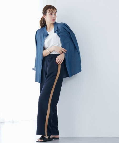 slattgir(スラットジール)の「高身長 ライン入りストレートシルエットジャージパンツ 丈長め・トールサイズ(その他パンツ・レディース・ネイビー/ブラック・TM/TL/TLL/T3L/T4L/T5L)」の4枚目の写真