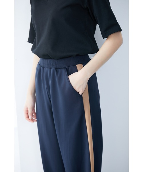 slattgir(スラットジール)の「高身長 ライン入りストレートシルエットジャージパンツ 丈長め・トールサイズ(その他パンツ・レディース・ネイビー/ブラック・TM/TL/TLL/T3L/T4L/T5L)」の12枚目の写真