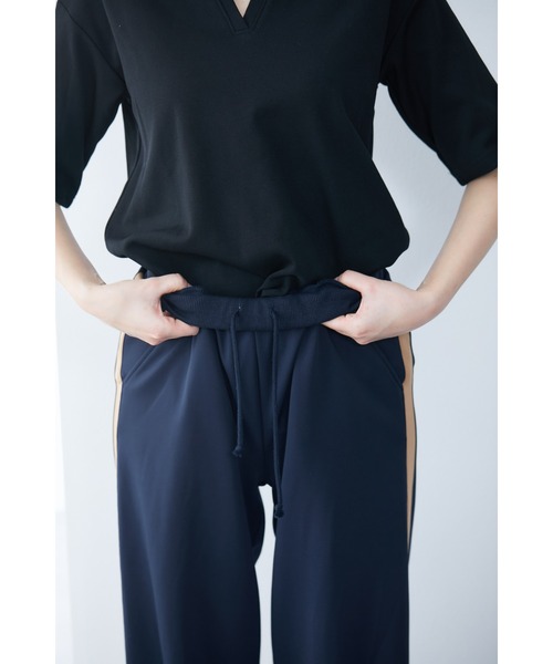slattgir(スラットジール)の「高身長 ライン入りストレートシルエットジャージパンツ 丈長め・トールサイズ(その他パンツ・レディース・ネイビー/ブラック・TM/TL/TLL/T3L/T4L/T5L)」の13枚目の写真