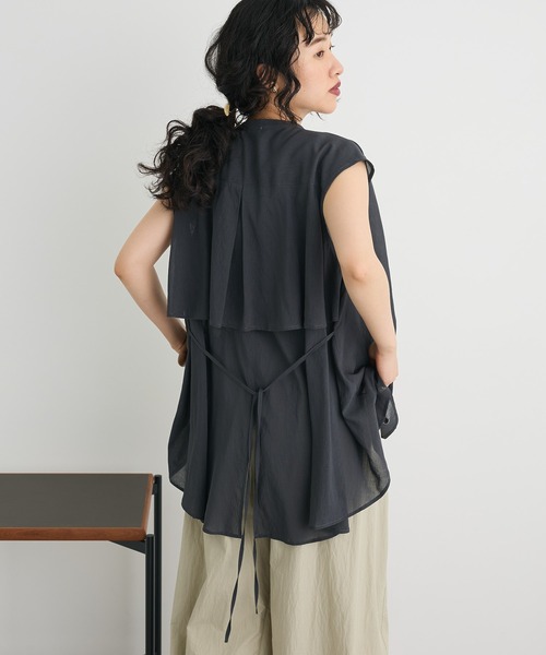 CRAFT STANDARD BOUTIQUE(クラフトスタンダードブティック)の「ヴィンテージボイルバックデザインブラウス(シャツ/ブラウス・レディース・ベージュ/チャコールグレー/ホワイト/レッド・FREE)」の2枚目の写真