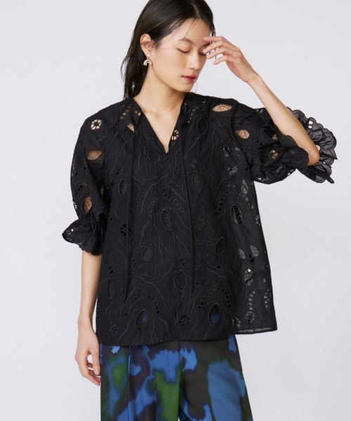 INED(イネド)の「トルコレースブラウス《la veille by SUPERIOR CLOSET》(シャツ/ブラウス・レディース・ブラック/オフホワイト・9号)」の1枚目の写真
