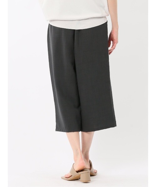 m.f.editorial（エムエフエディトリアル）の「【マシンウォッシャブル】m.f.エディトリアル レディース 麻調合繊 ボタン付き クロップドパンツ(セットアップ可能）（チノパンツ・レディース・ライトグレー/ベージュ/ネイビー/ブルー・MEDIUM/LARGE）」の6枚目の写真