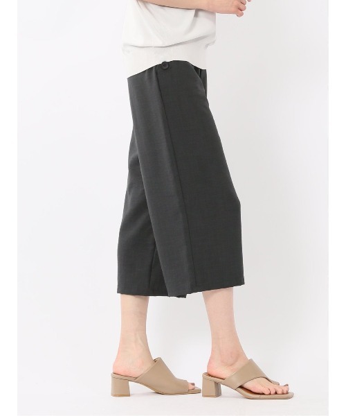 m.f.editorial（エムエフエディトリアル）の「【マシンウォッシャブル】m.f.エディトリアル レディース 麻調合繊 ボタン付き クロップドパンツ(セットアップ可能）（チノパンツ・レディース・ライトグレー/ベージュ/ネイビー/ブルー・MEDIUM/LARGE）」の7枚目の写真