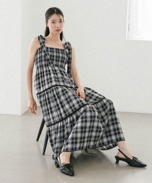 Heather（ヘザー）の「レースアップヒールサンダル　497318（サンダル・レディース・シルバー/ブラック・M/L）」の6枚目の写真