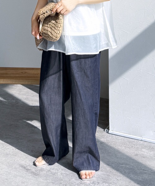 reca(レカ)の「エアリーデニム イージーパンツ(デニムパンツ・レディース・ライトブルー/ネイビー・M/L)」の8枚目の写真