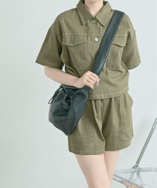 kirakiraShop(キラキラショップ)の「ステッチ 半袖 シャツ ジャケット+ショートパンツ セットアップ(セットアップ・レディース・ブラック/カーキ/アイボリー・FREE)」の15枚目の写真